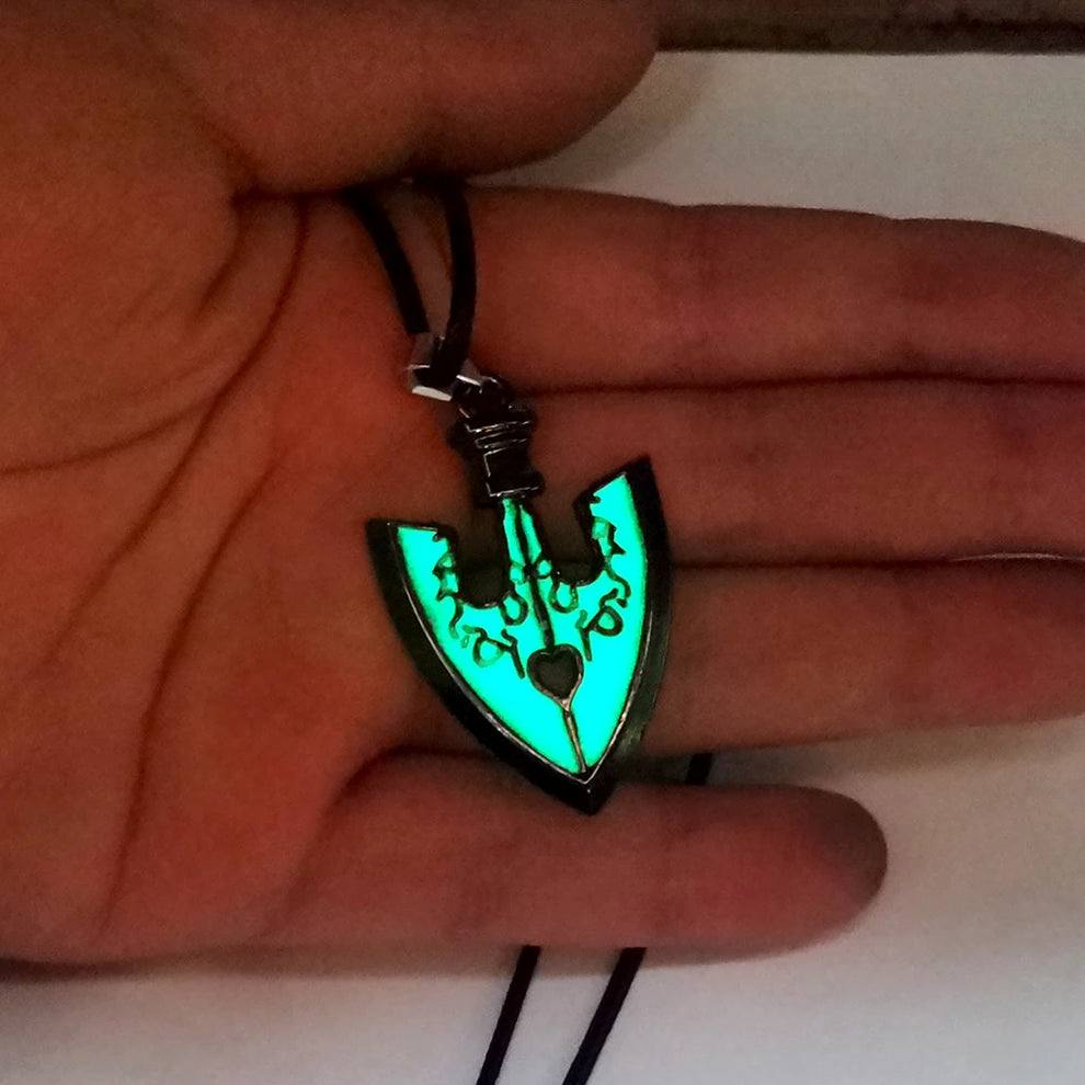 Arrow Necklace Glow