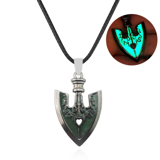 Arrow Necklace Glow